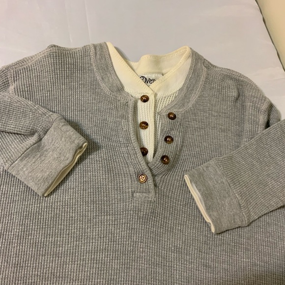 Over & Out 1/4 Button-UP Thermal Long Sleeves Gray/Ivory Top - Picture 3 of 8